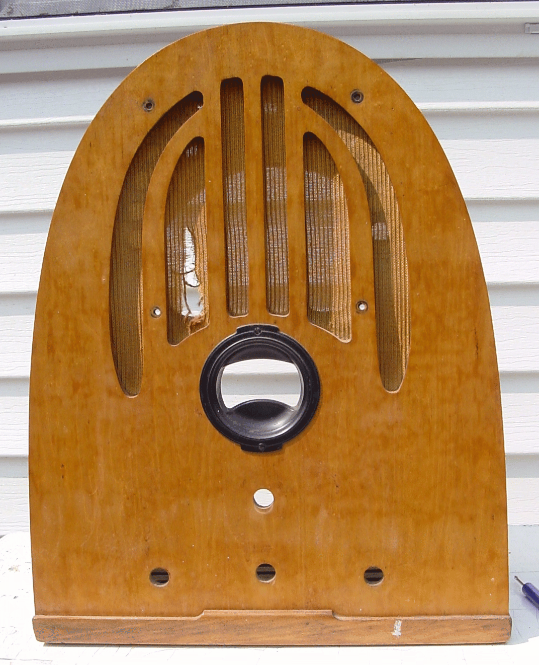 Philco 37-60 minus its faux finish