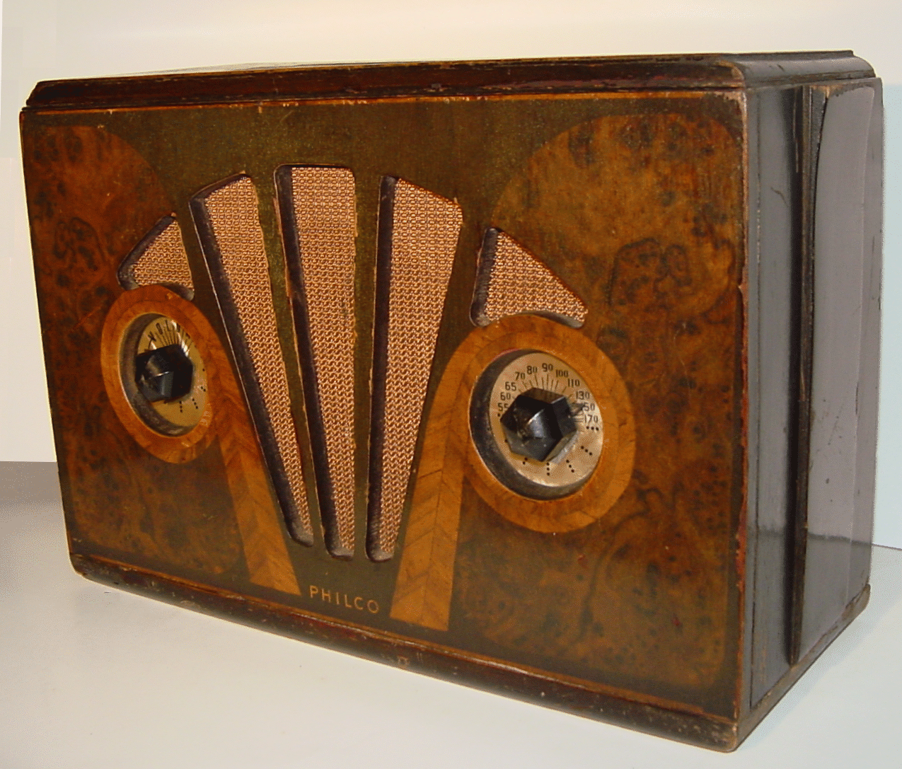 The philco 59S has ears!