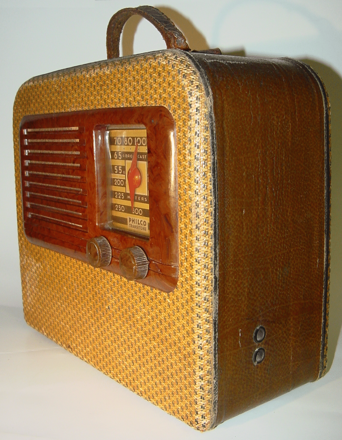 Side view, showing connections for external ant & grnd.