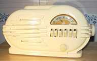 Belmont 6D111 Ivory-Painted Table Radio (1946)