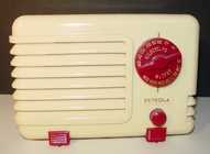 Detrola 197 Ivory-Plaskon Compact Table Radio (1938)
