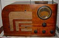 Philco 38-9T Table Radio (1938)