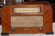 Philco 42-321T Table Radio (1942)