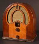 Philco Junior 80B (80 Baby Grand) Cathedral Radio (1932/1933)