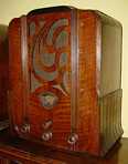 Stewart Warner 1252 Tombstone Radio (1933)