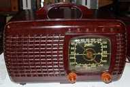 Zenith 6-D-520 (6D520) Bakelite Table Radio (1941)