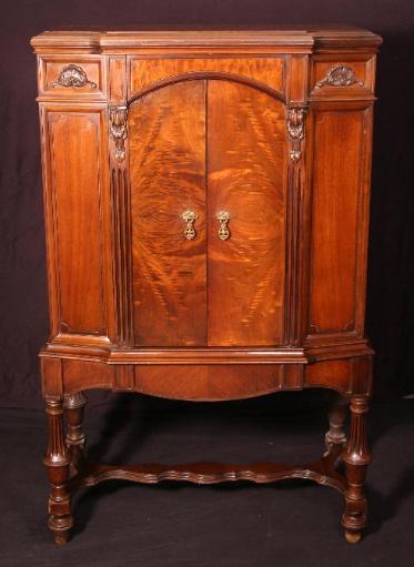 Philco 111 Superheterodyne Plus HighBoy