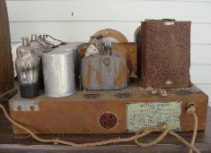 Philco model 21 Baby Grand Cathedral Radio Chassis as found