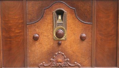 Philco Model 76 Console Radio Panel View (1930)