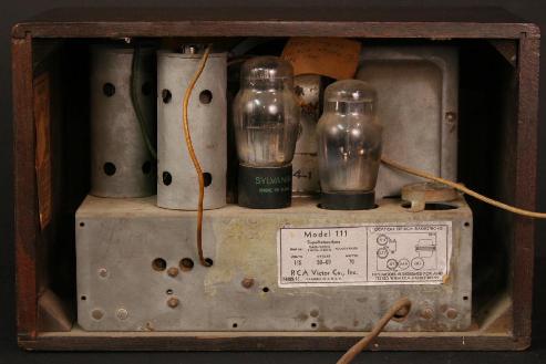 RCA Model 111 Compact Table Tube Radio Rear View (1933)