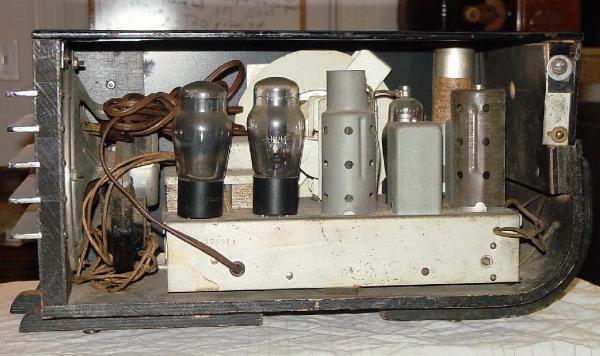 Sparton 557 Sled-Style Tube Radio Rear View (1937)