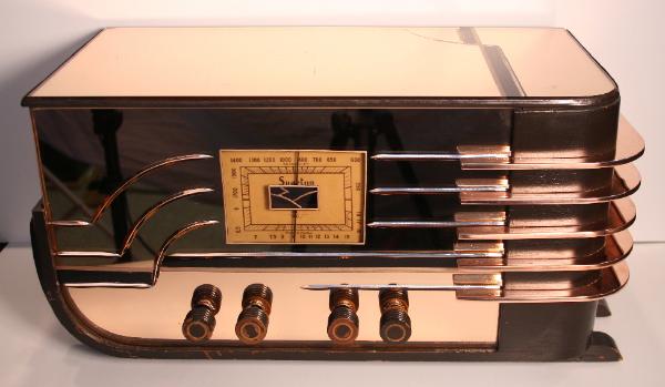 Sparton Deluxe Model 558-C copper/peach-mirrored Sled