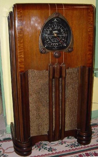 Zenith 6-S-254 Console Radio (1938)