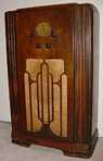 Atwater Kent Model 976 Console Radio (1936)