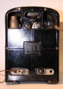 Emerson Model 108 Table Radio in Black Bakelite (1936)