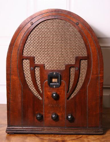 Philco 60B Cathedral Radio (2nd version of third style)