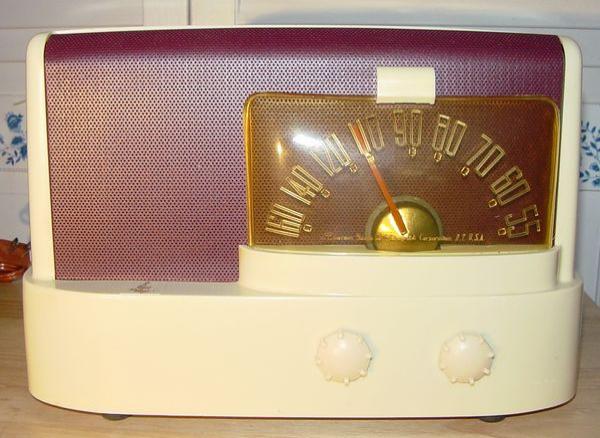 Emerson 511 in Ivory plaskon