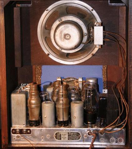 Zenith S-829 Chrome-Front Tombstone Radio Rear View  (1935)