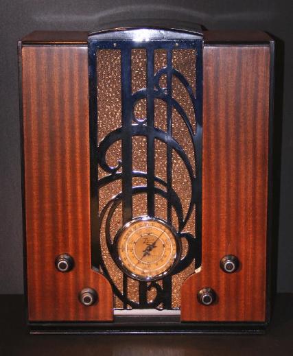Zenith S-829 Chrome-Front Tombstone Radio (1935)